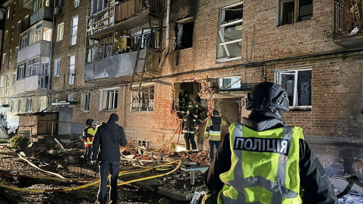 Zelensky, ‘attacco contro il centro di Sumy, 4 morti e 27 feriti, anche bambini’