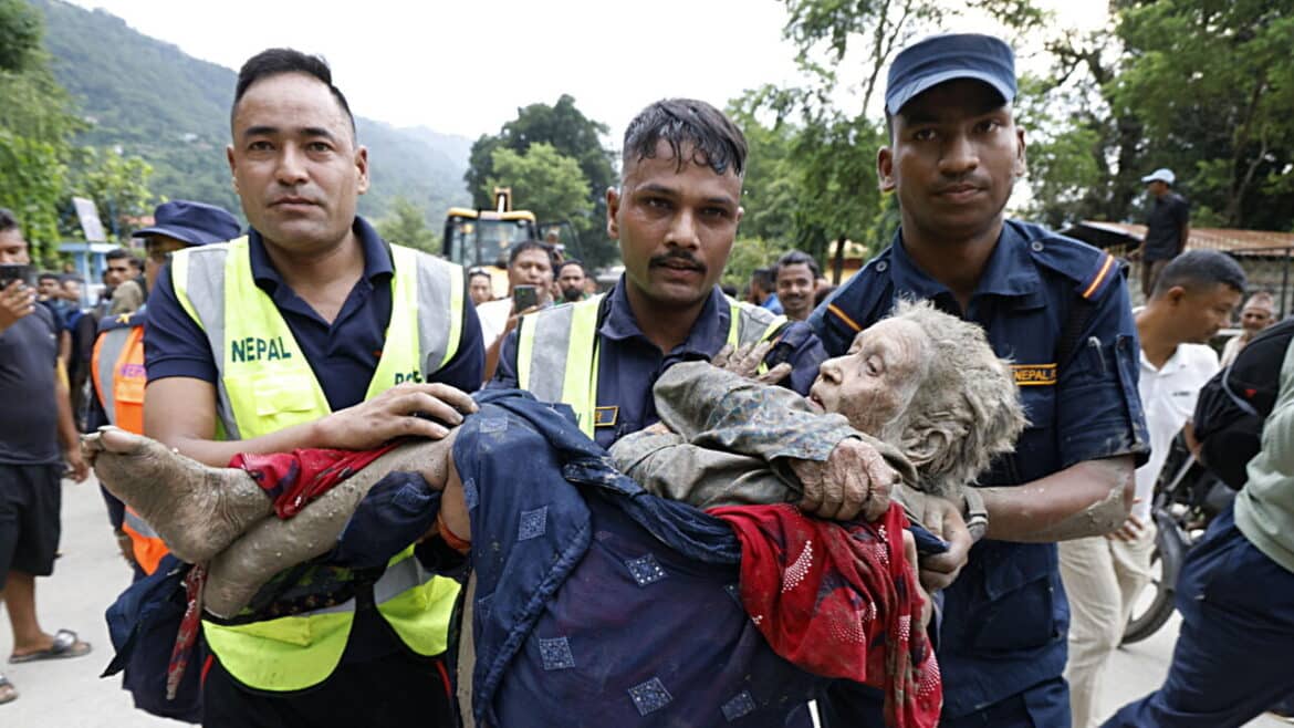 Sale a 95 morti il bilancio dell’alluvione in Nepal