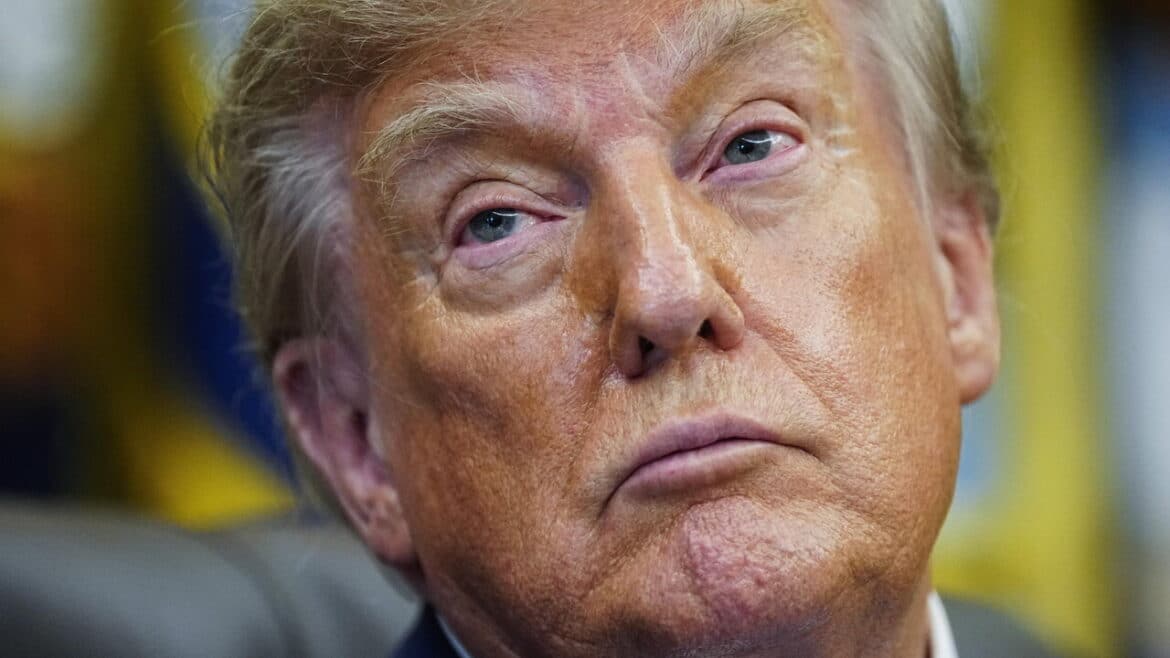Trump, ‘colpiremo l’Iran in modo pesante economicamente’