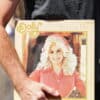 ‘Dolly Parton morta dopo una breve battaglia contro il cancro’