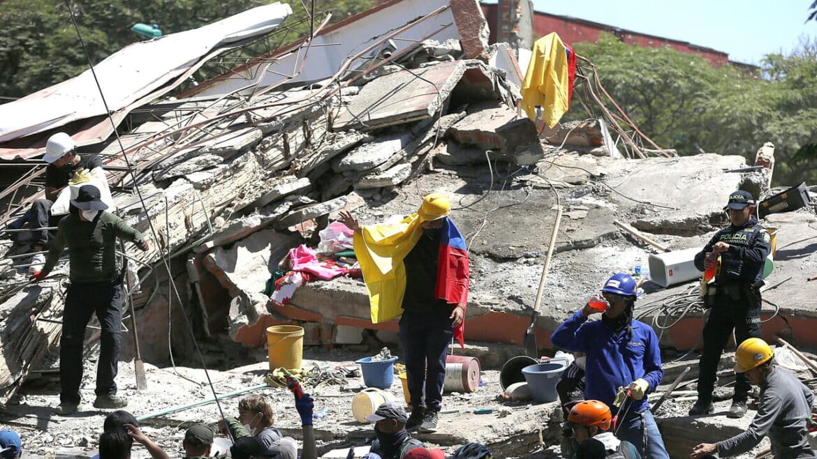 Terremoto in Colombia, estratta viva dalle macerie dopo 30 ore