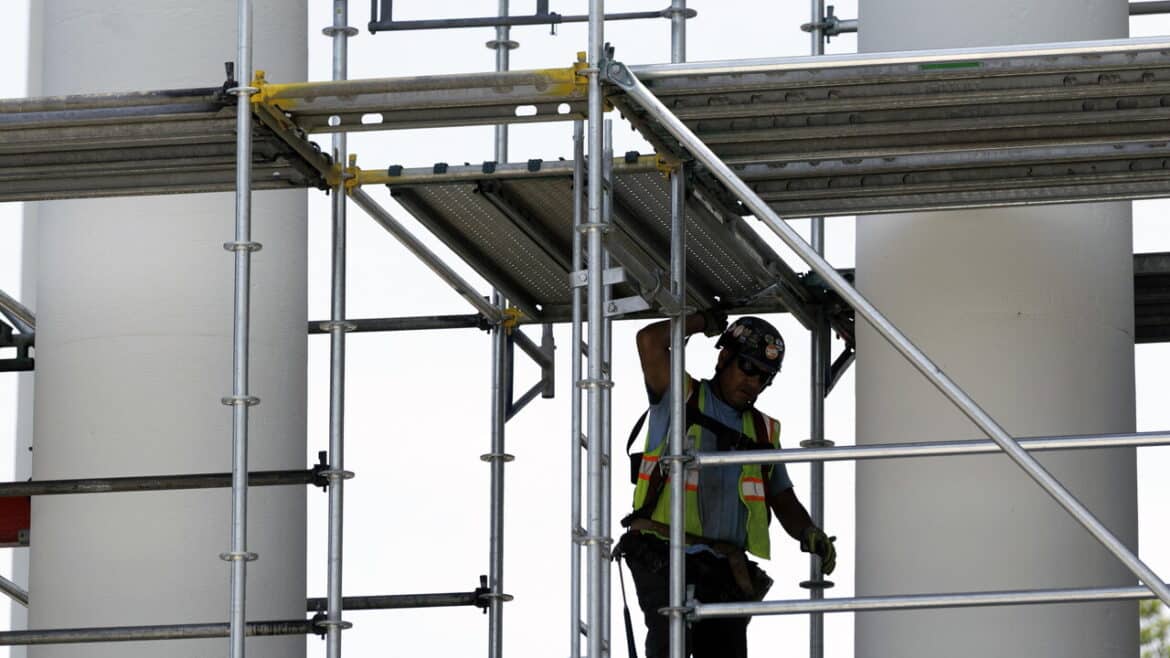 Gli Usa bruciano a luglio 23.000 posti di lavoro