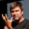 Di Battista in ospedale lucido risponde alle domande dei medici