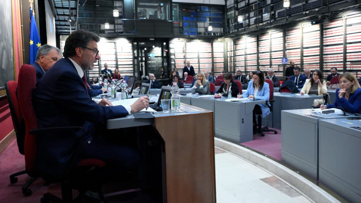 Centrodestra al lavoro su risoluzione clausola salvaguardia, i paletti della Lega