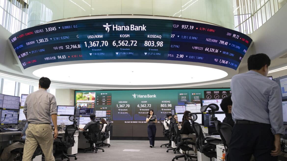 Borsa: l’Asia chiude in ordine sparso, si guarda al Medio Oriente