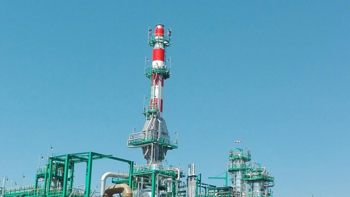 Meloni, nel decreto misure per accelerare la produzione di petrolio e gas