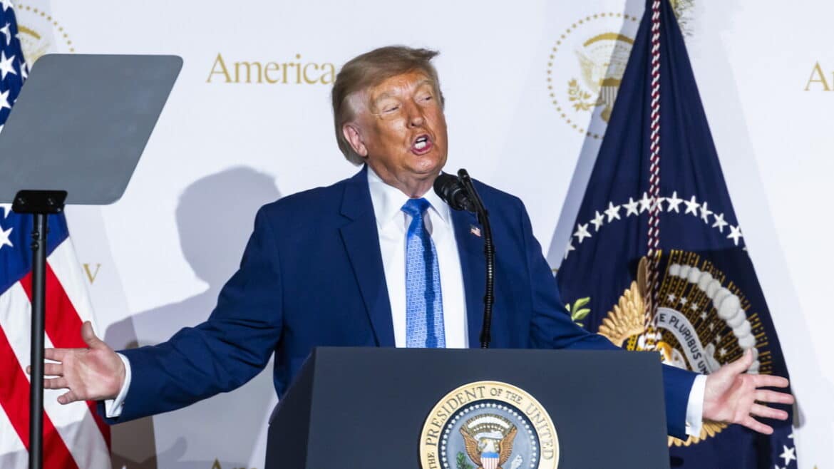 Trump, ‘per l’Ia deve esserci l’autoregolamentazione, non paletti’
