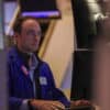 Il petrolio in calo a New York a 97,84 dollari