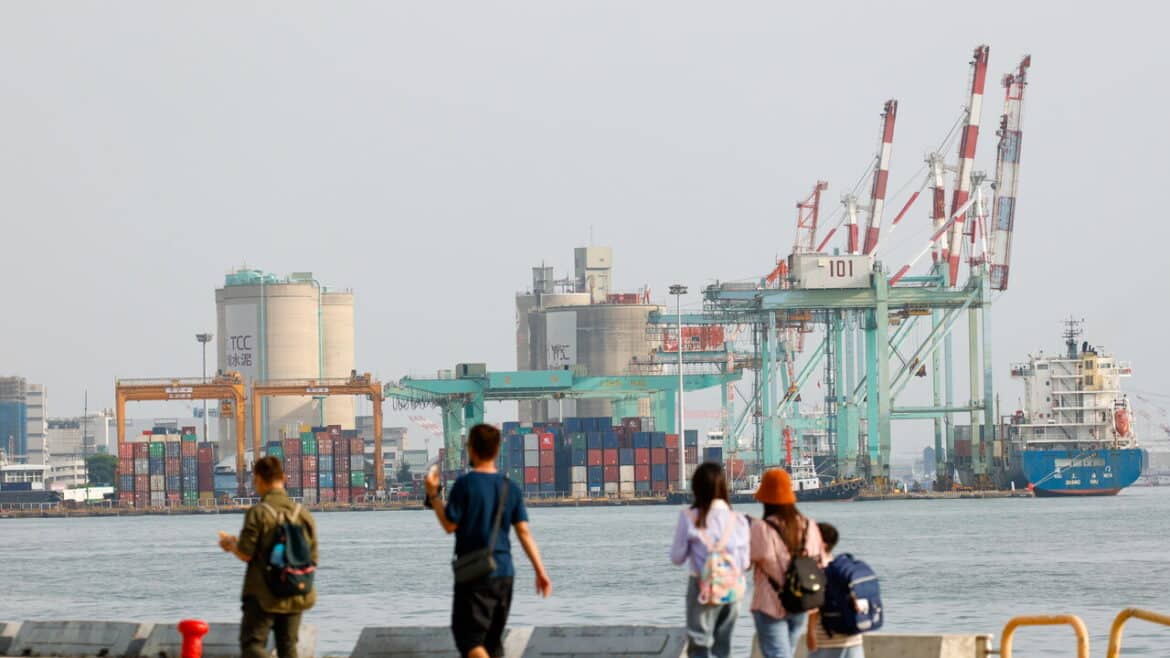 Taiwan, ‘Xi distorce i fatti sulla questione dell’isola’