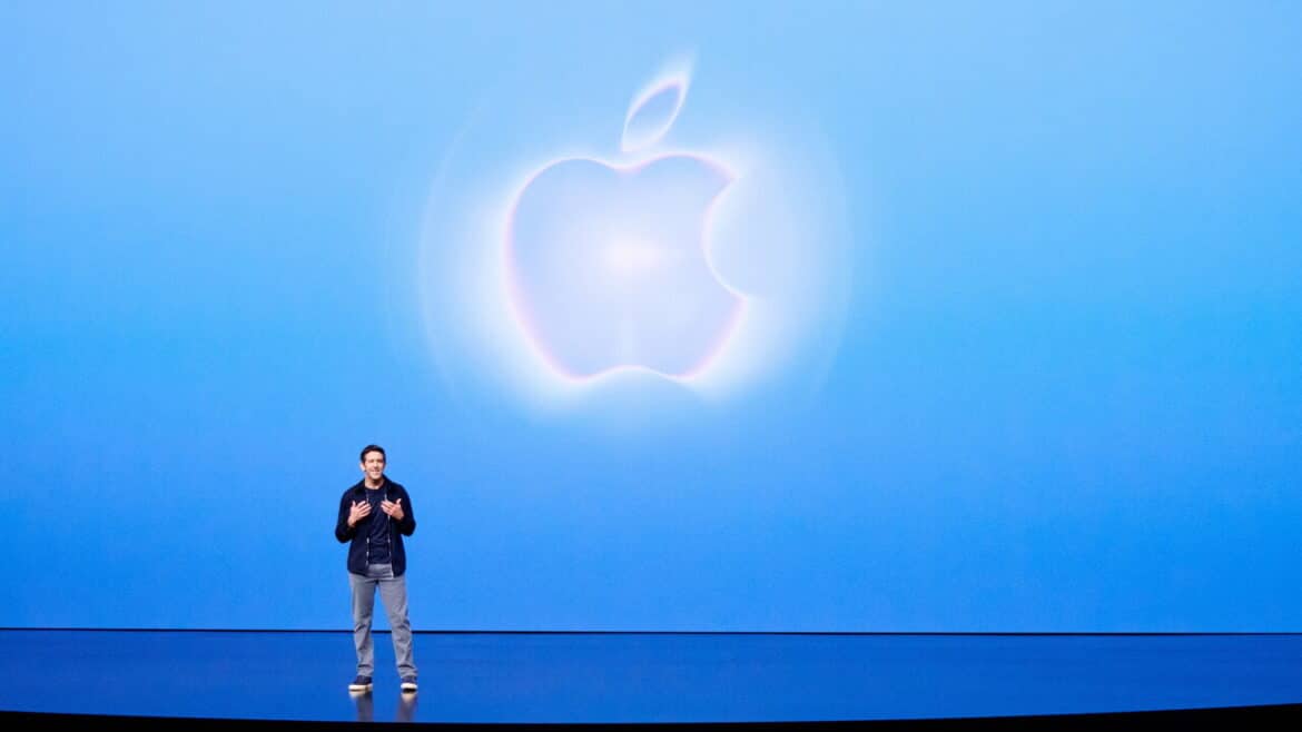 Apple svela il suo primo smartphone pieghevole, l’iPhone Duo