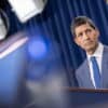 La Fed rialza i tassi di 25 punti base, prima volta in 3 anni