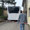 Presa a martellate dal marito sul bus, morta dopo cinque mesi