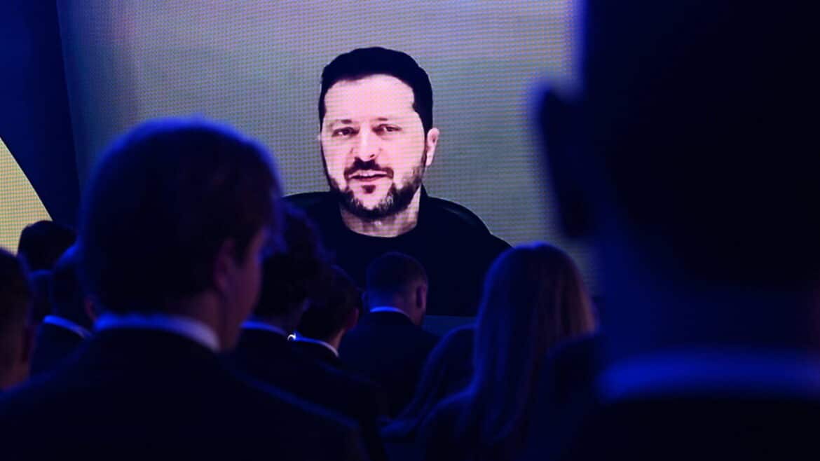 Zelensky, ‘raid su centrale termoelettrica a Kiev, gli alleati non ci hanno avvertito’
