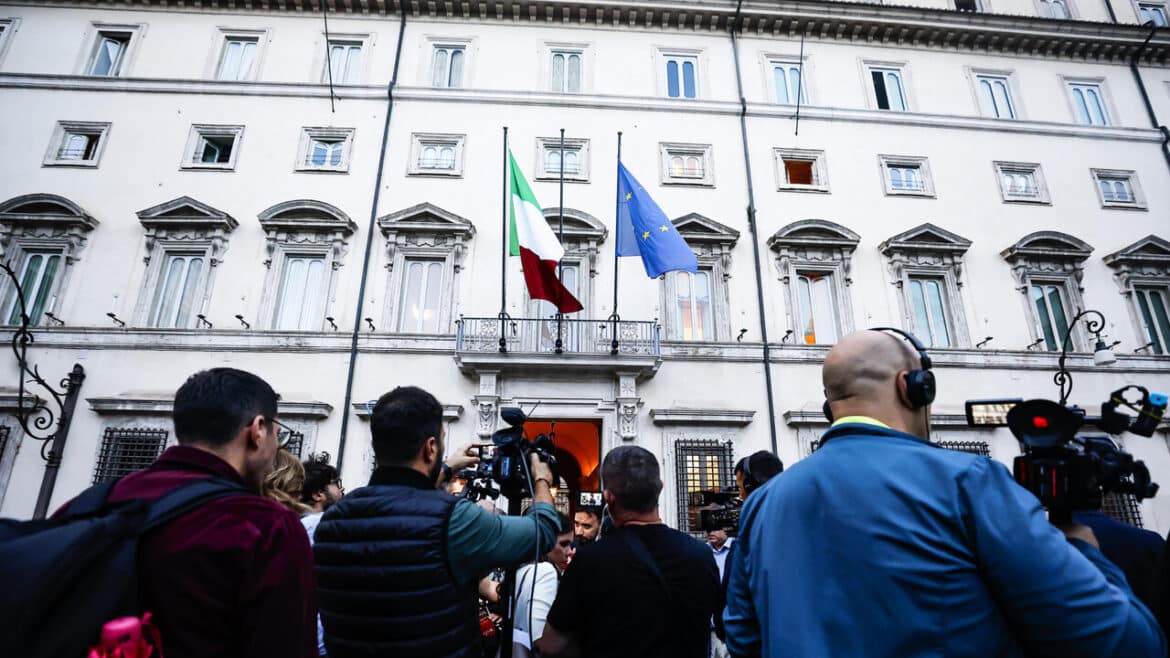 Sindacati, da lunedì sciopero nazionale all’ex Ilva per 24 ore