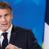 Macron, ‘nessun posto per la violenza, chi distrugge e saccheggia verrà punito’